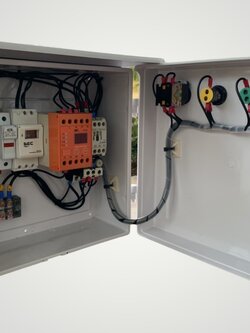 ตู้ควบคุมปั๊มน้ำ 3 HP 1เฟส 220 v ตั้งเวลาการทำงาน มีเฟส