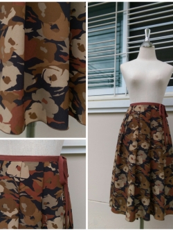 กระโปรงลายดอก สีน้ำตาล