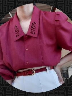 เสื้อเชิ้ตฉลุปก สีแดงเปลือกลิ้นจี่