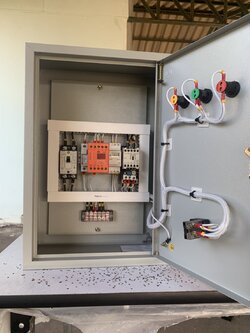 ตู้ควบคุมปั๊มน้ำขนาด 1 Hp 220v ตั้งเวลาการทำงาน ตู้เหล็ก มีป้องกันไฟตกไฟเกิน