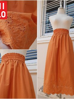 กระโปรงลูกไม้สีส้มแบรนด์ UNIQLO