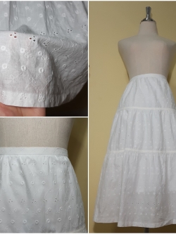 กระโปรงผ้าลูกไม้สีขาว