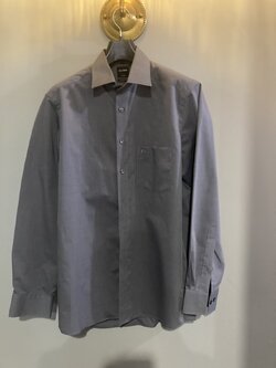 G 220640 เสื้อเชิ้ตแขนยาวสีเทา OLYMP ราคาเช่า 70 บาท ต่อ 1 วัน