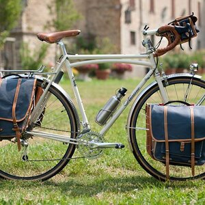 จักรยานทัวริ่ง