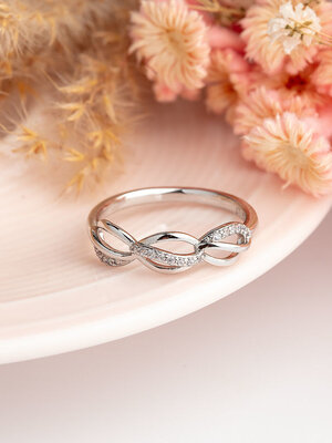 DIAMOND 18K WHITE GOLD RING แหวน เพชร ทอง 18K Pre-order