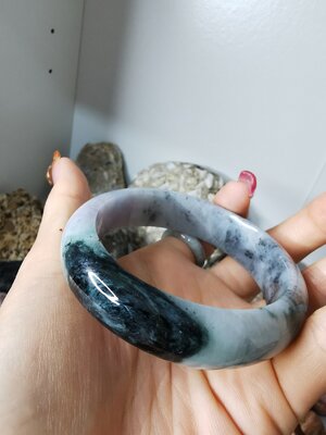 Grey Green Black White Jade Bangle กำไลหยกเจไดต์แท้ Diameter/ เส้นผ่านศูนย์กลางด้านใน 59 mm.