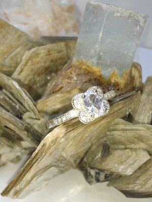 แหวนเพชร CZ เงินแท้ 92.5% Cubic Zirconia 925 Sterling Silver Ring Size 54