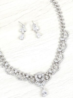 DIAMOND 18K WHITE GOLD NECKLACE EARRING สร้อยคอ ต่างหู เพชร ทอง 18K Pre-order