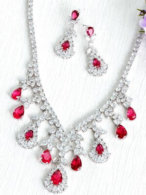 RUBY DIAMOND 18K GOLD NECKLACE EARRING สร้อยคอ ต่างหู ทับทิม ล้อมเพชร ทอง 18K Pre-order