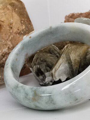 White Green Brown Jade Bangle กำไลหยกเจไดต์แท้ Diameter/ เส้นผ่านศูนย์กลางด้านใน 60 mm.