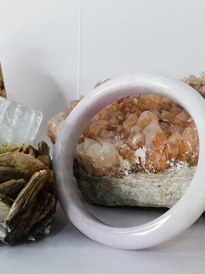 Violet Green Jadeite Bangle กำไลหยกเจไดต์แท้ Diameter/ เส้นผ่านศูนย์กลางด้านใน/size 60 mm.