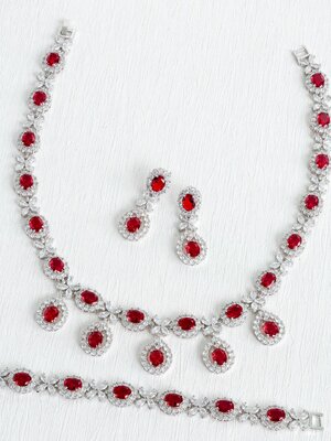 RUBY DIAMOND 18K GOLD NECKLACE EARRING BRACELETS สร้อยคอ ต่างหู ทับทิม ล้อมเพชร ทอง 18K Pre-order