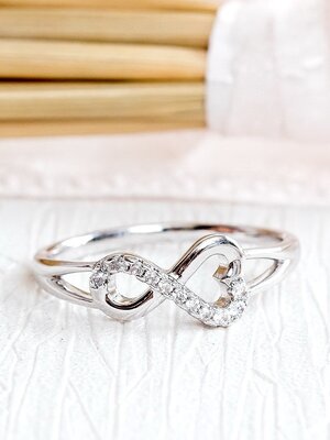 DIAMOND 18K WHITE GOLD RING แหวน เพชร ทอง 18K Pre-order