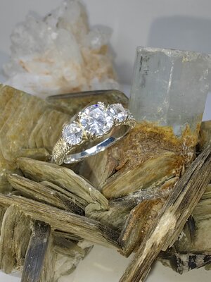 แหวนเพชร CZ เงินแท้ 92.5% Cubic Zirconia 925 Sterling Silver Ring Size 52