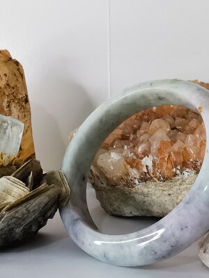 Violet Green Red Jade Bangle กำไลหยกเจไดต์แท้ Diameter/ เส้นผ่านศูนย์กลางด้านใน 63 mm.