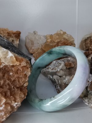 Violet Green Jade Bangle กำไลหยกเจไดต์แท้ Diameter/ เส้นผ่านศูนย์กลางด้านใน 53 mm.