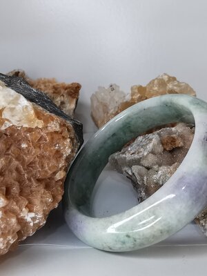 Violet Green Yellow Jade Bangle กำไลหยกเจไดต์แท้ Diameter/ เส้นผ่านศูนย์กลางด้านใน 56 mm.