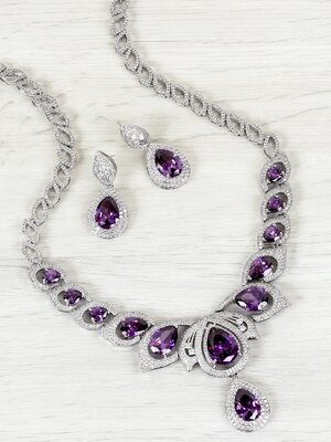 PURPLE SAPPHIRE DIAMOND 18K GOLD NECKLACE EARRING สร้อยคอ ต่างหู แซฟไฟร์สีม่วง ล้อมเพชร ทอง 18K Pre-order