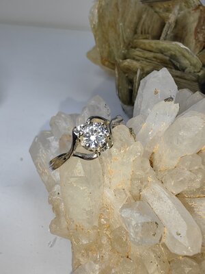 แหวนเพชร CZ เงินแท้ 92.5% Cubic Zirconia 925 Sterling Silver Ring Size 53