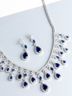 SAPPHIRE DIAMOND 18K WHITE GOLD NECKLACE EARRING สร้อยคอ ต่างหู ไพลิน ล้อมเพชร ทอง 18K Pre-order