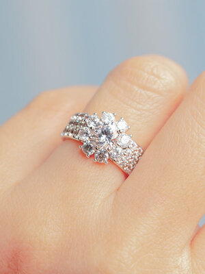 DIAMOND 18K WHITE GOLD RING แหวน เพชร ทอง 18K Pre-order