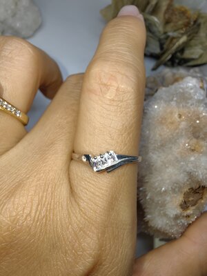 แหวนเพชร CZ เงินแท้ 92.5% Cubic Zirconia 925 Sterling Silver Ring Size 55