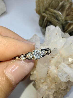 แหวนเพชร CZ เงินแท้ 92.5% Cubic Zirconia 925 Sterling Silver Ring Size 58