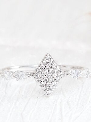 DIAMOND 18K WHITE GOLD RING แหวน เพชร ทอง 18K Pre-order