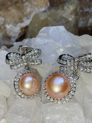 ต่างหูไข่มุกเลี้ยงธรรมชาติ เพชรสวิส Natural Cultured Pearl Swiss Diamond Earrings