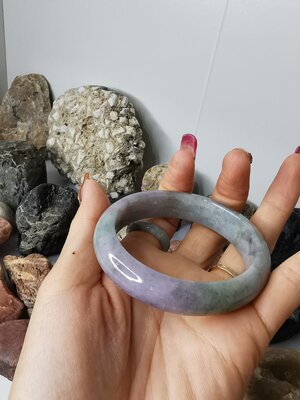 Violet Green Jadeite Bangle กำไลหยกเจไดต์แท้ Diameter/ เส้นผ่านศูนย์กลางด้านใน 55 mm.